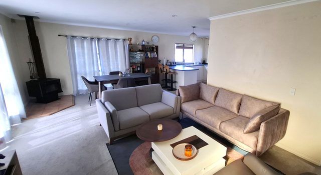 Comfortable 3BDR home is Central New Lynn
