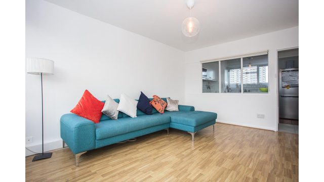 Light and Airy 1 Bed Flat in Angel with Balcony