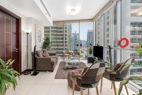 Stylish High-Rise Apartment, Jumeirah Lake Towers!