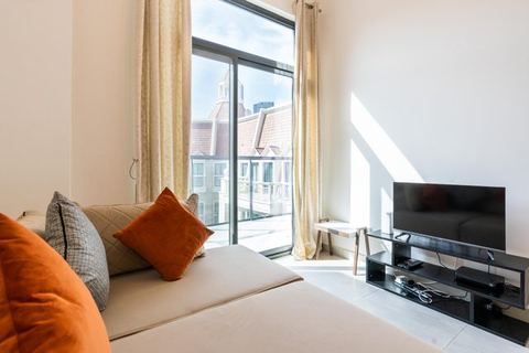 Stylish 1BDR in JVC with Pool and Gym Sleeps 3