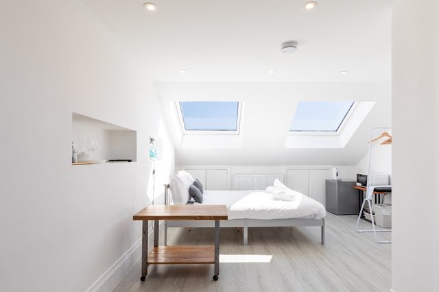 Second Floor Studio with Skylights and Balcony — London, England
