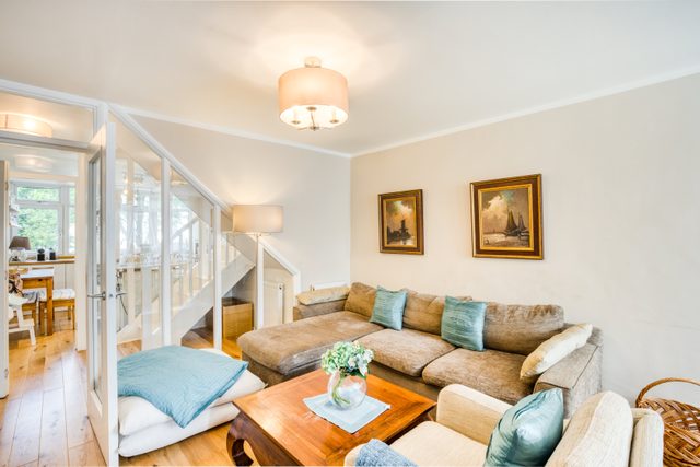 Spacious and Stylish 4BDR Home w Garden in Brixton