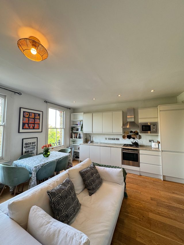 Beautiful 1BD Flat, Opposite Clapham Common!