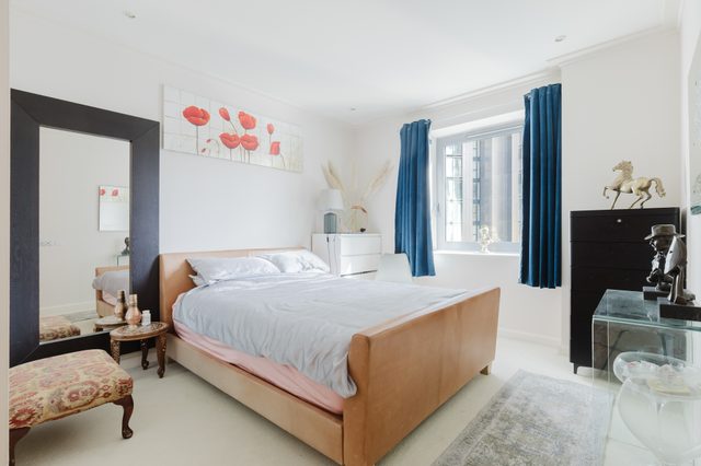 Eclectically Curated 2BD Flat in Canary Wharf