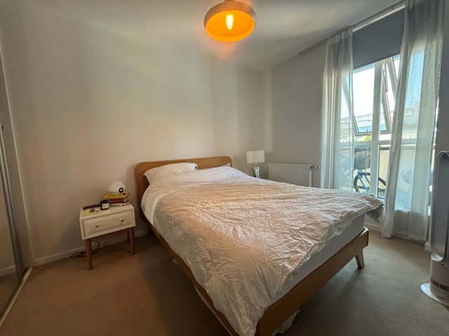 Modern 2BD Flat in Mile End with Private Balcony