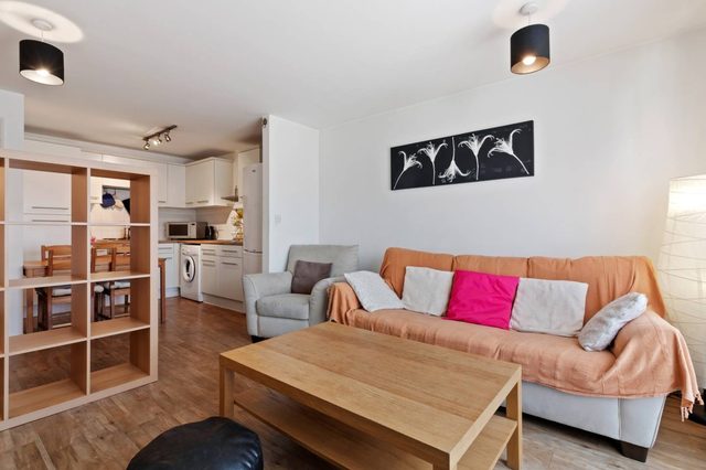 Homely 2BD Flat in Homerton