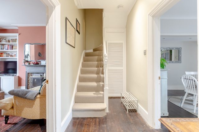 Charming & Spacious 2BD House w/Garden - Wimbledon