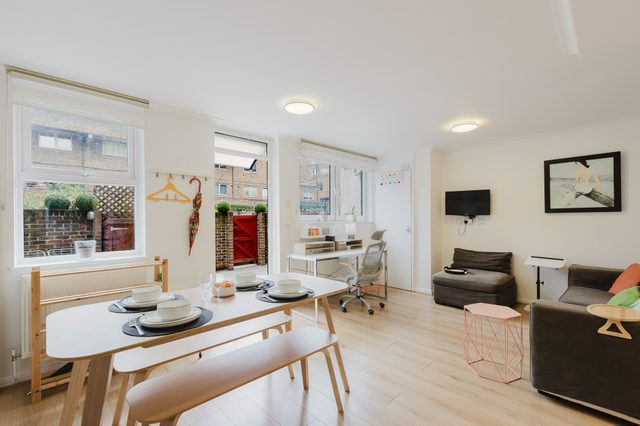 Modern and Centrally Located 2BD Flat, Barbican