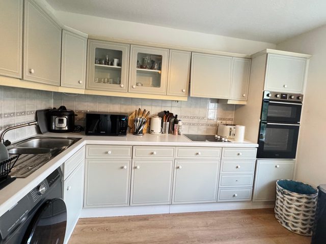 Spacious & Modern 1-Bed Flat near Ealing
