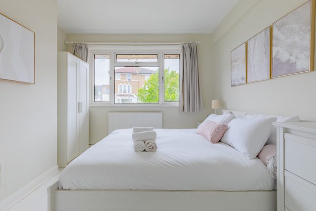 Bright and Welcoming 2BD Flat in South West London