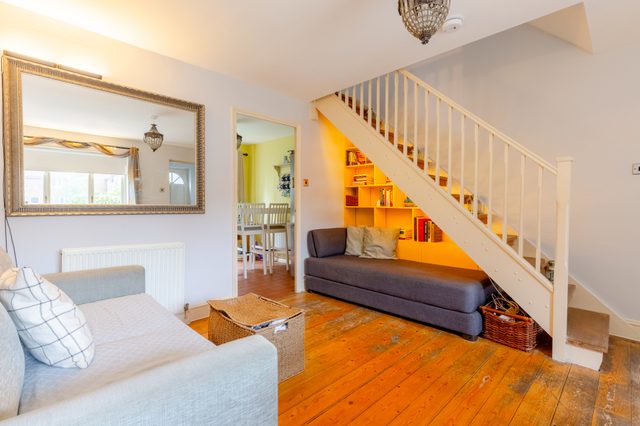 Charming 2BD Canal-Side Home in East London