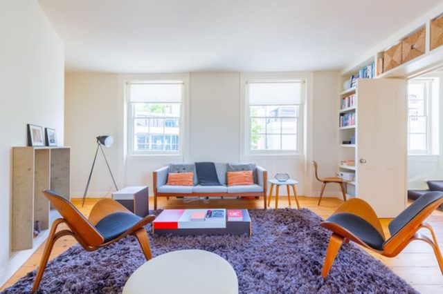 Trendy 1BD Flat on Historic Street, Farringdon