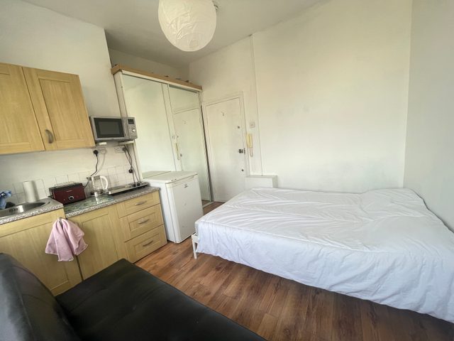 Bright & Quaint Studio Flat - Hornsey!