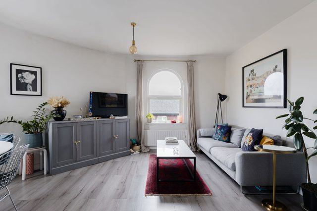Chic 1BD Flat in Restored English Pub, East London — London, England