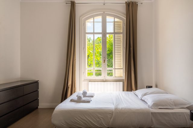 Gorgeous 2BD flat with view on Champ de Mars!