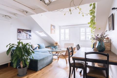 Beautiful, Sun-kissed Studio—Faubourg Saint-Martin