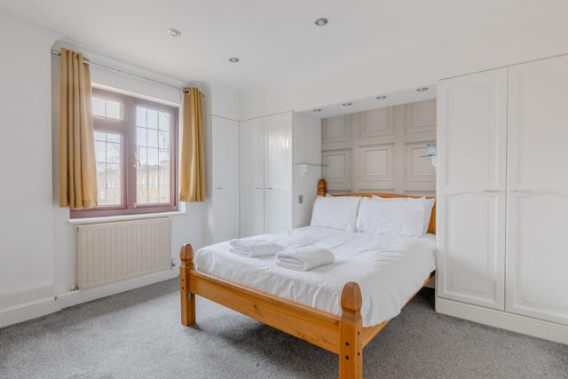 Charming 3-Bed Bermondsey Home + Garden
