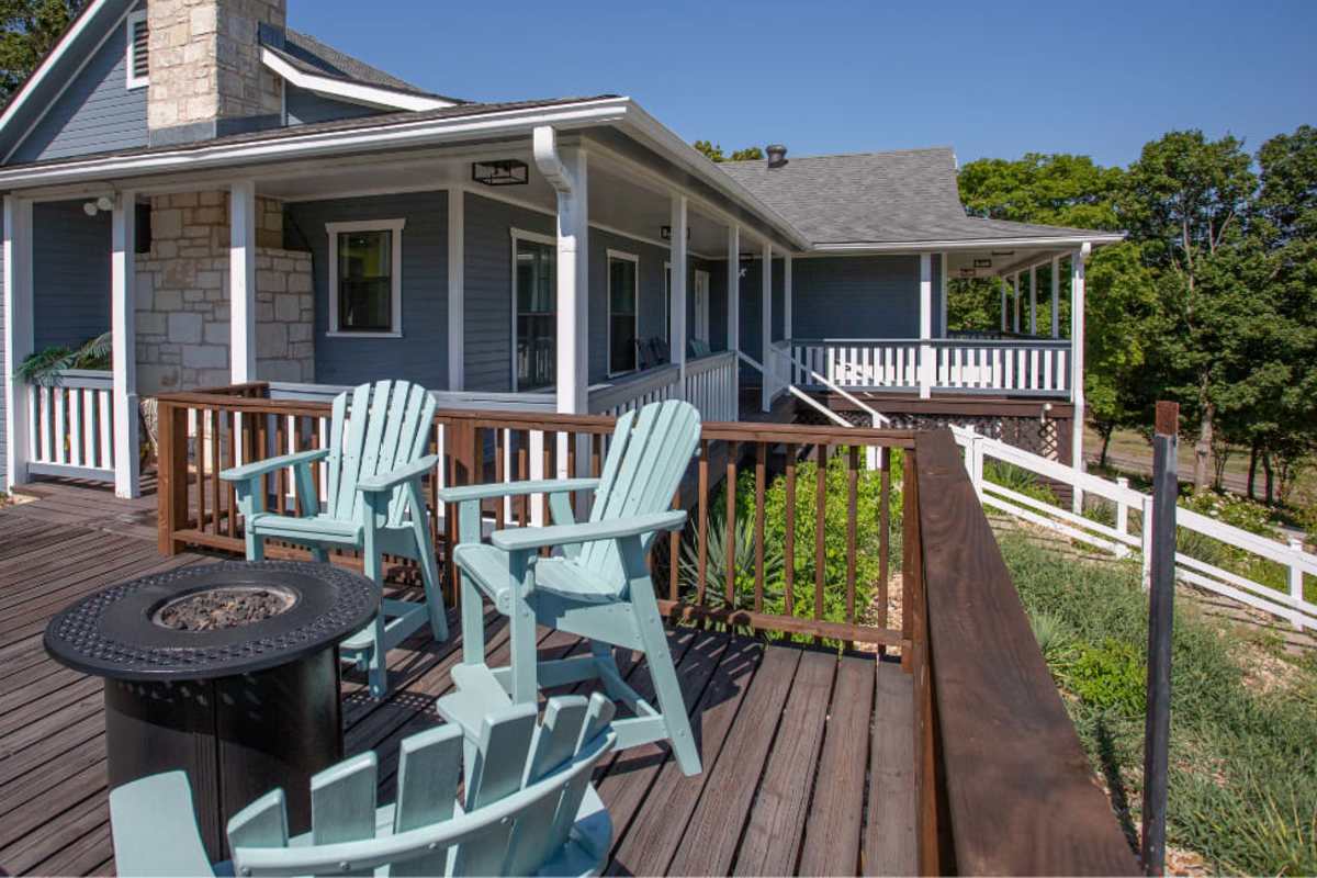 Large patio and hot tub near wine country
