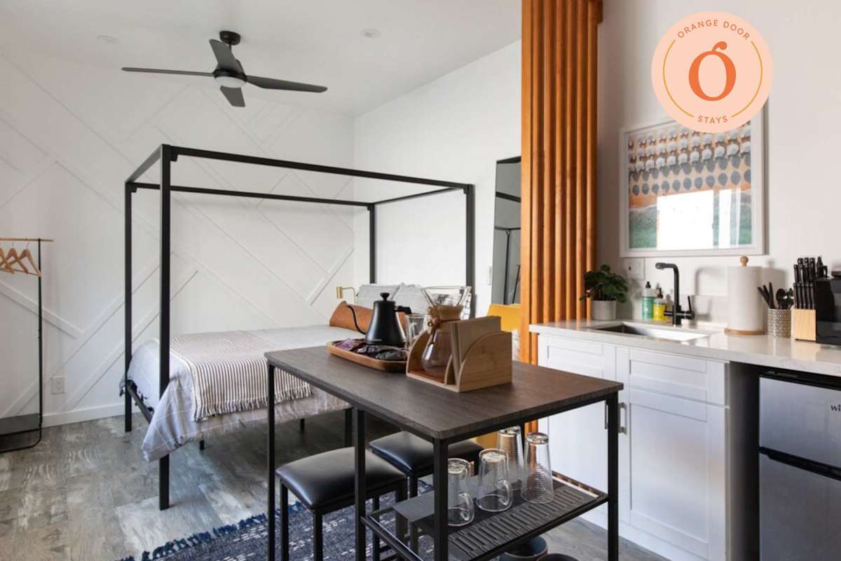 Sleek Luxury Studio with Patio, LAX & Beach Access