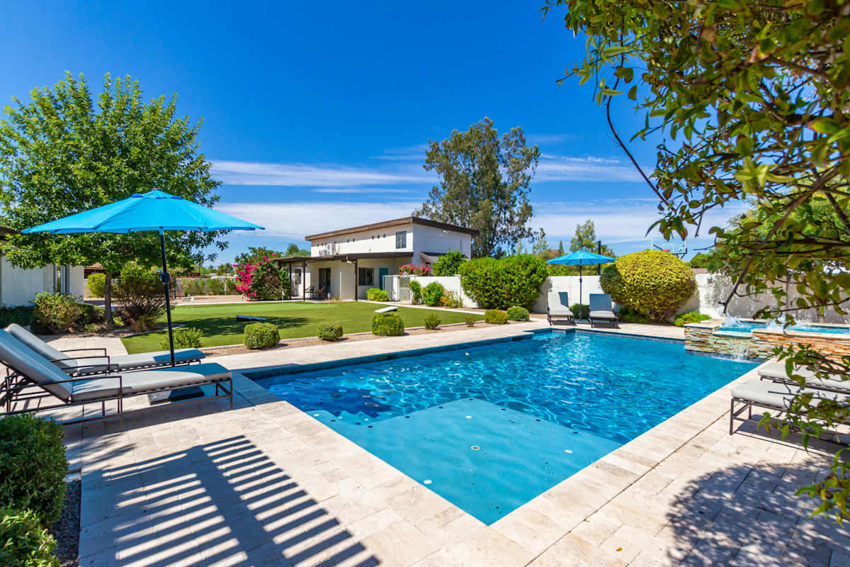 Mescal Villa & Casitas | Pool, Pickleball & Spa
