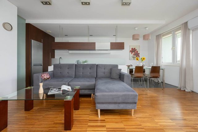 Czerska 18 | Warsaw | Air-conditioned Apartment | Parking
