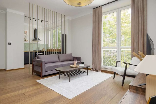 Wspólna 73 | Warsaw | Air Conditioned Apartment | Desk | Bathtub | Center