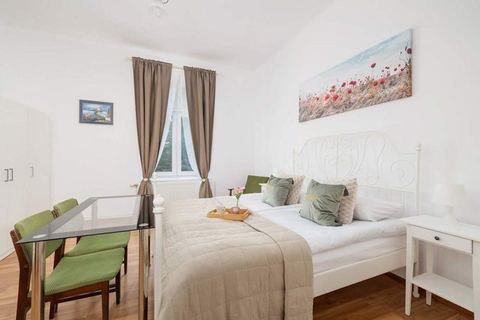 Dietla 48 | Krakow | Family Apartment | Desk | City Center