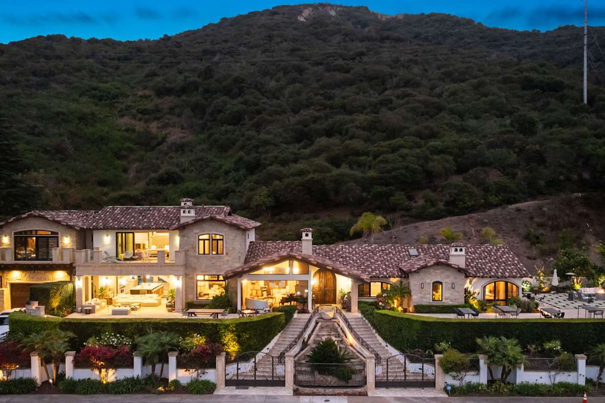 Elegant La Jolla Villa - Ocean Views & Resort Pool