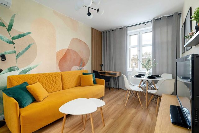 Hetmańska 3 Poznań | Yellow Apartment with Air Conditioning