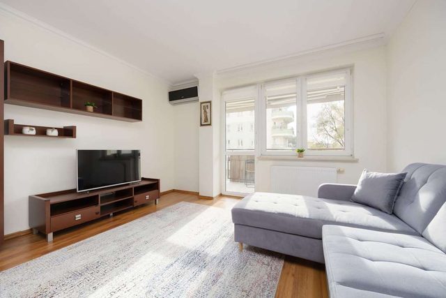 Lazurowa 183 Warsaw | Air-conditioned Apartment with Balcony and Desk