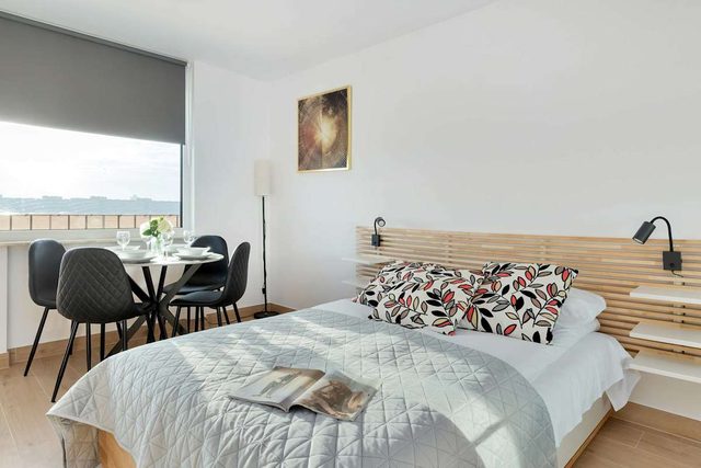 Piastowska 100C Gdańsk | Beige and Grey Studio with Balcony