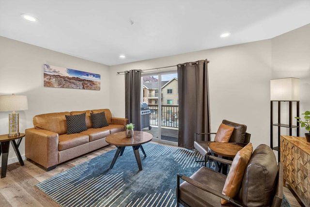 4-C Canyonlands Redcliff Condo (Pool View)