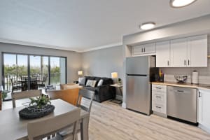 Bayside Villa 4120 | Chic Harbourview Residence | Walk to the Beach