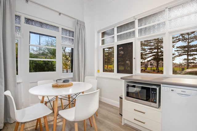 Large Ground Floor Apartment | Park View | WIFI