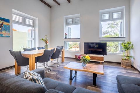 Historic Townhouse Overlooking Wilhelmina — Willemstad
