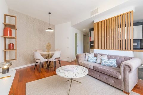 Castellana Cheery | 1 Bedroom Apartment in Castellana Avenue