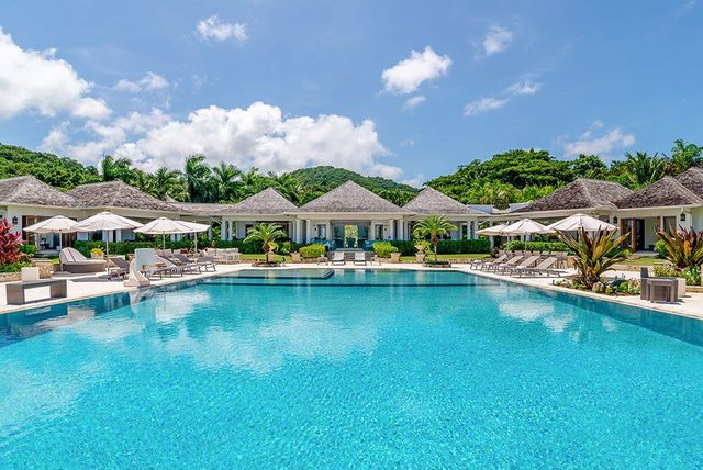 Infinity 6BR at the Tryall Club