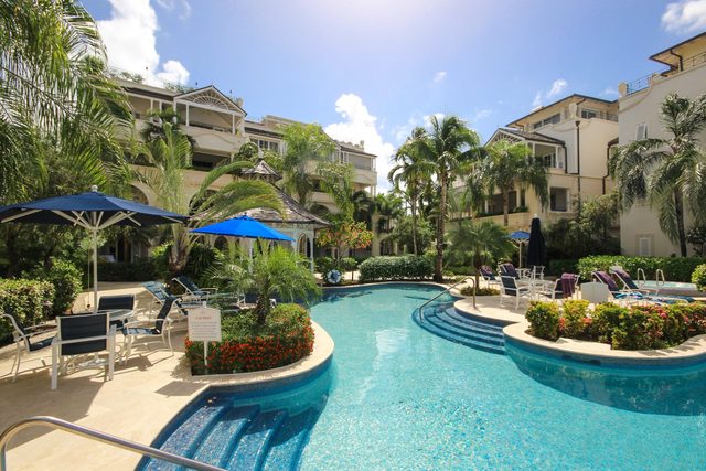 Schooner Bay 205