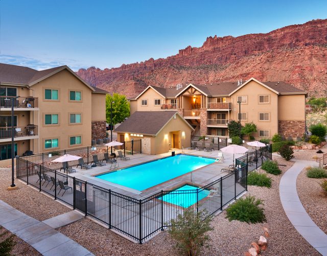 5G Perfect Moab RedCliff Condo, POOL AND HOT TUB — Moab, UT