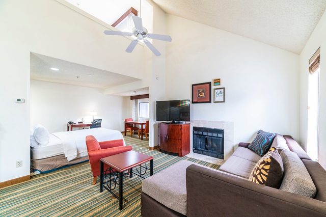 Metro PHX Upstairs LOFT sleeps over 6 central PHX