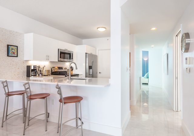 Le Marina Bay 801 STR-03590 — Sunny Isles Beach, FL