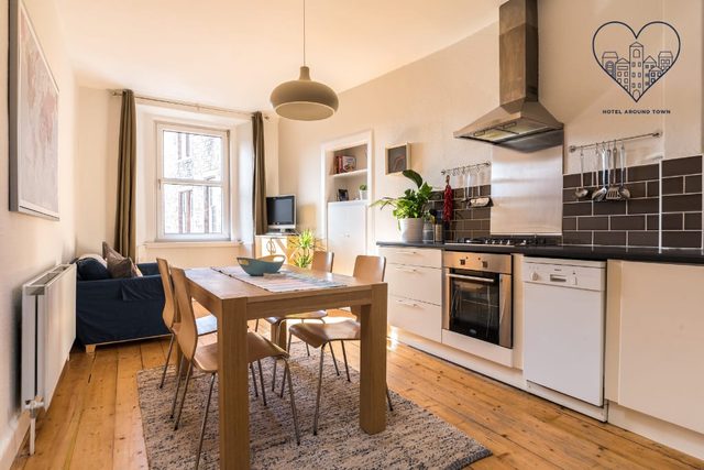 Lovely central Edinburgh apartment