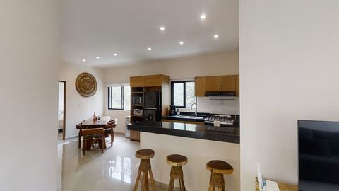 Unique and Spacious 2Bdr Condo Close to Beach Soul Free 100 MB, Pool