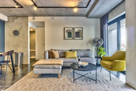 Modern, Family spot in the heart of Bo Kaap!