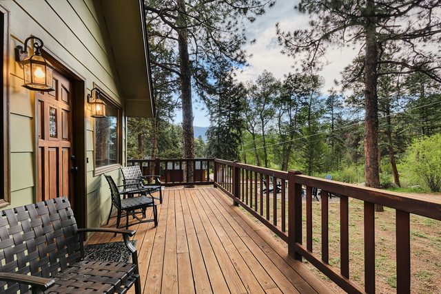 Hot tub ☆ Fire-pit ☆ Walk to Waterfalls — Green Mountain Falls, CO