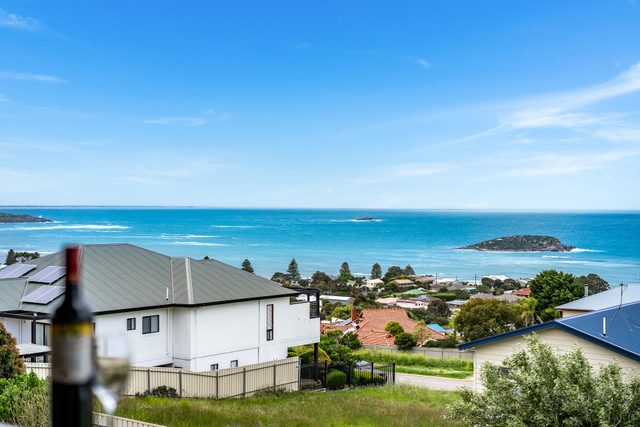 Seaview at the Bay - Wi-Fi and Linen Included
