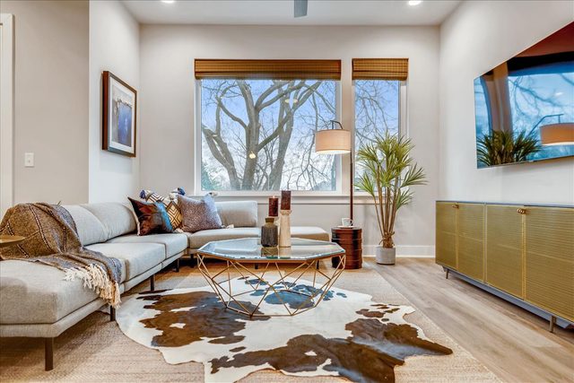 4BR North Nashville Retreat | Rooftop Deck & Grill