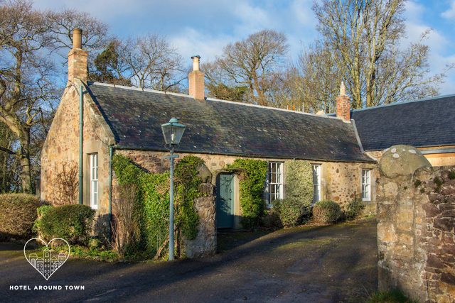 Stunning Stables Cottage in East Lothian Country Estate — North Berwick, Scotland