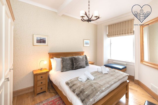 Charming Grassmarket 1 Bed Castle pad