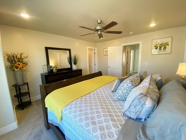 Zion Basecamp Retreat w/Fire Pit + Yard | Sleeps 8